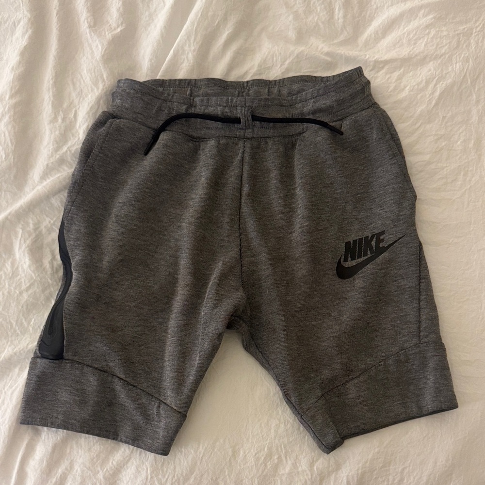 Boys Nike Charcoal Gray Sports Shorts
